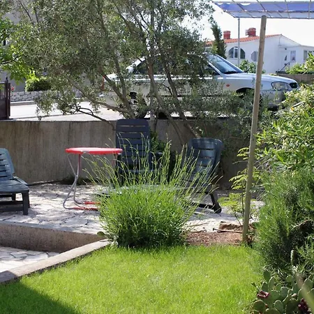 Gæstehus And With Parking Space Krk - 3231