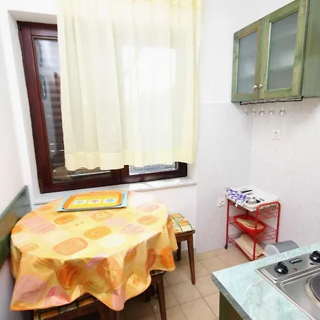 Pensiune And With Parking Space Krk - 3231 Vrh (Krk)