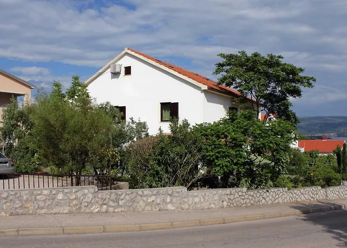 Pensionat Apartments And Rooms With Parking Space Krk - 3231
