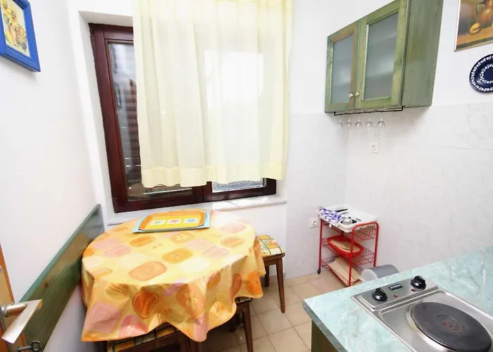 Pensionat Apartments And Rooms With Parking Space Krk - 3231 Vrh (Krk)