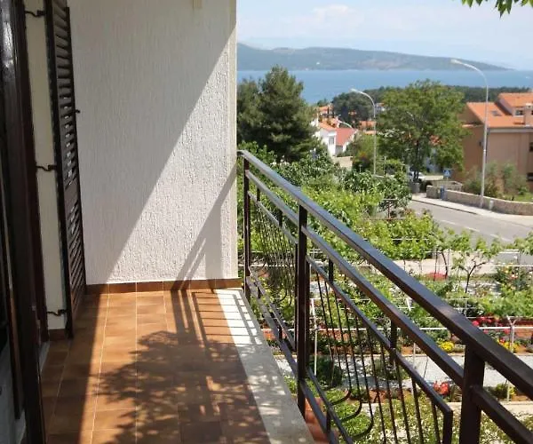 Apartments And Rooms With Parking Space Krk - 3231 Vrh (Krk)
