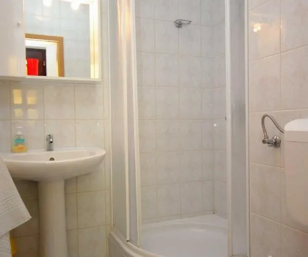 Pensionat Apartments And Rooms With Parking Space Krk - 3231 Vrh (Krk)