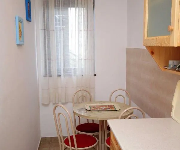 Pensionat Apartments And Rooms With Parking Space Krk - 3231