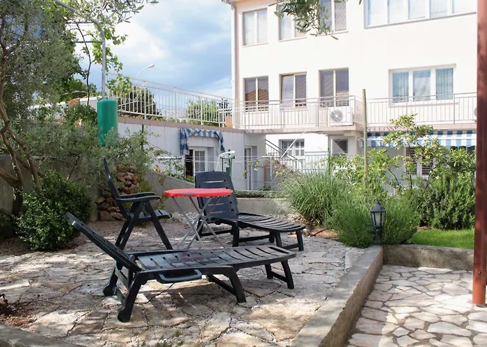 Apartments And Rooms With Parking Space Krk - 3231 Pensionat
